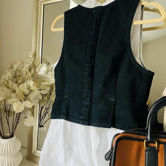 Jean vest with brass color buttons. - Picture 3 of 3